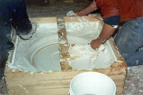 Swinging the column molds on the lathe